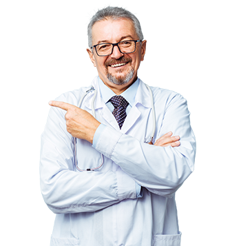 Mujer de pie sosteniendo un frasco de RYBELSUS® junto a su médico